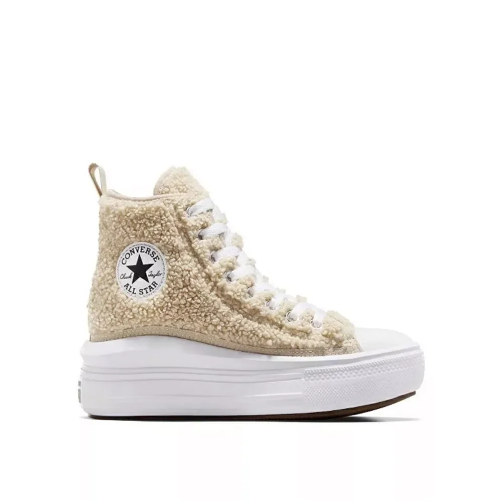 Converse details polyester